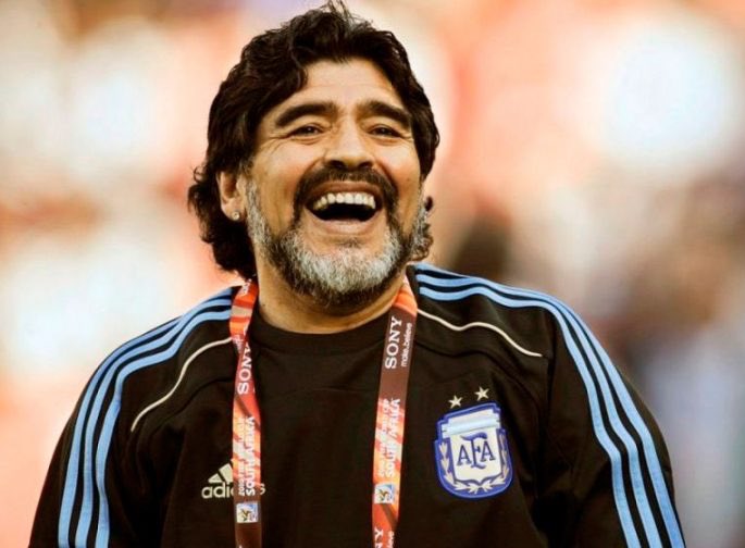 LichaSuipacha's tweet photo. Te imagino sonriente, llegando a paso lento a las puertas del cielo, desbordadas de almas ansiosas por verte y escuchar tus miles de historias. Te quiero Diego! Hasta siempre! https://t.co/vWlQNVsSYd