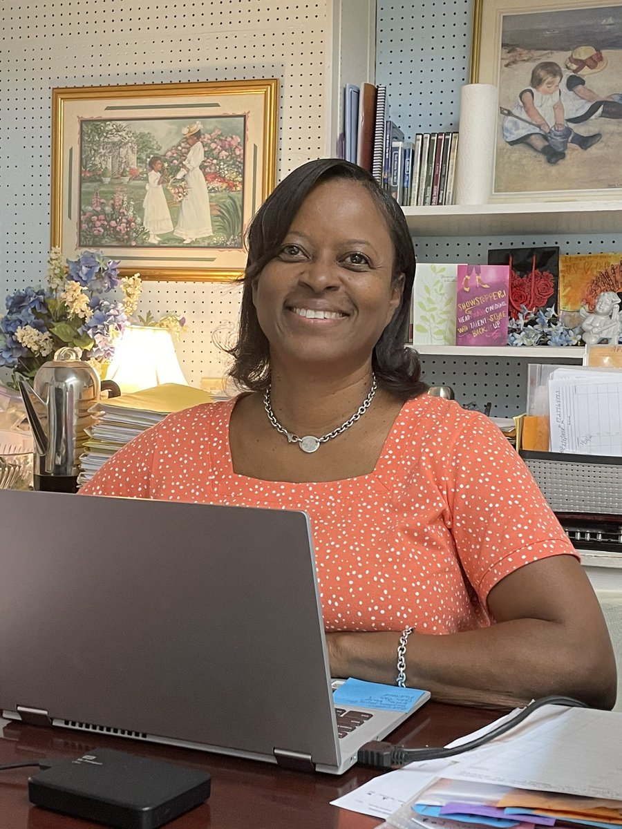 TheAssociates6's tweet photo. Happy birthday Donna!!! Thanks for everything you do! 🥳 https://t.co/WY3tjUjYWP