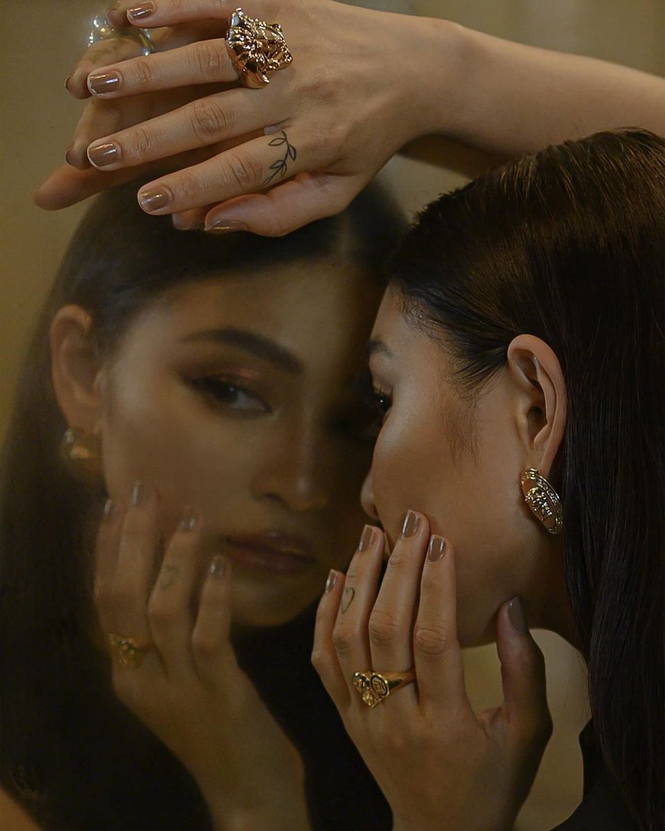 Jayelovesnadz11's tweet image. A good track to start Thursday morning is wildest dreams by nadine. Kindly play 
@jelo_andres @995PlayFM

#FirstThing995 #AllTheHits995