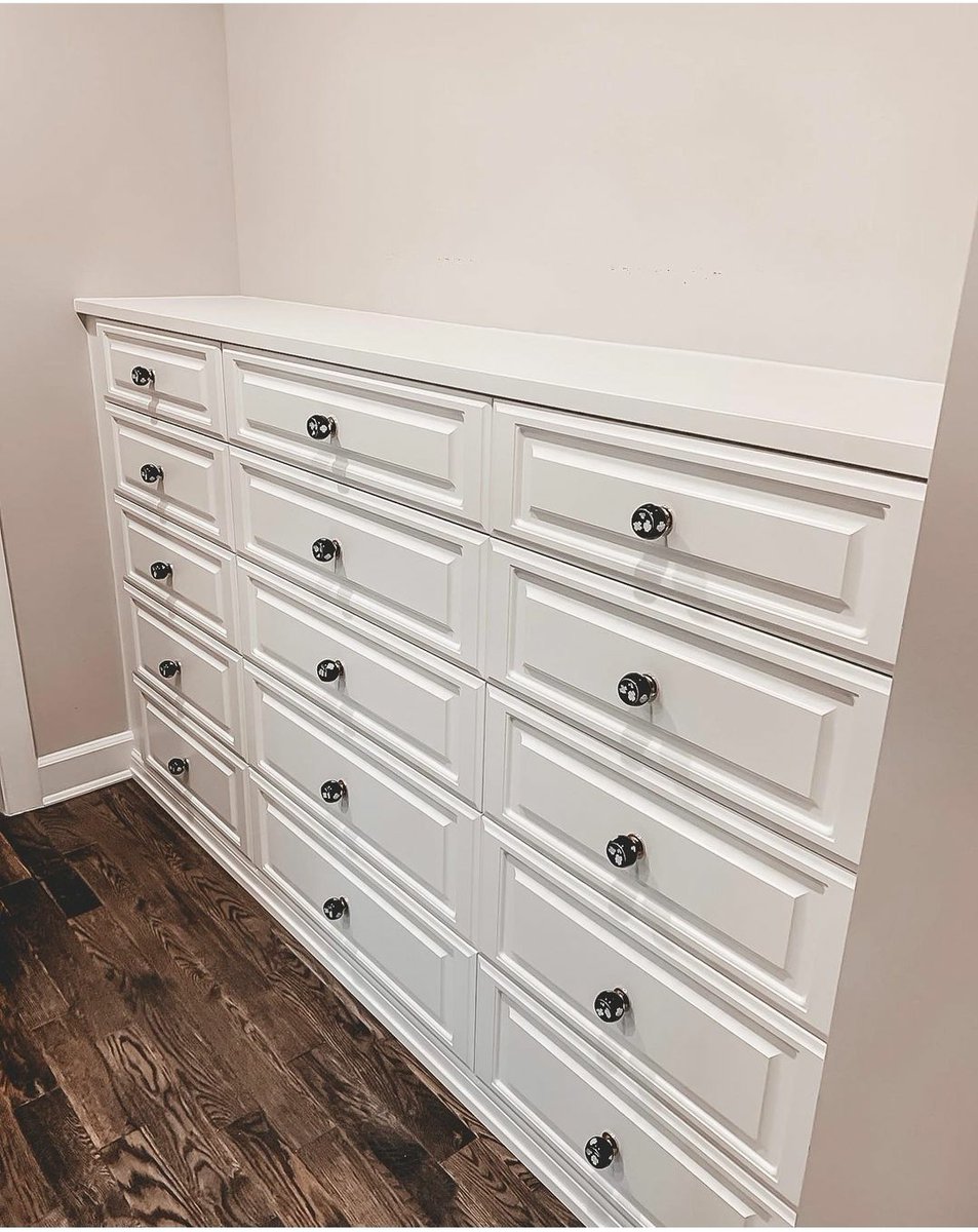 ClosetsByDesign's tweet photo. Sometimes a store bought dresser just won't do. Let Closets by Design take your space to the next level. #OrganizeYourLife #Simplify #CustomDesign #HomeDesign #HomeOrganization #HomeImprovement #CustomBuilt #HomeSolutions #LoveHowYouLive #InteriorDesign https://t.co/R5OitFiOtu
