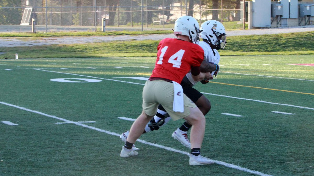 ltinkham14's tweet photo. Extremely grateful for @ECRDFootball for allowing me to continue my football career at the next level. I am confident there isn’t a stronger brotherhood anywhere else and am looking forward to these next few years of memories and accomplishments with my guys.  #DTW https://t.co/wC64JYzFZK