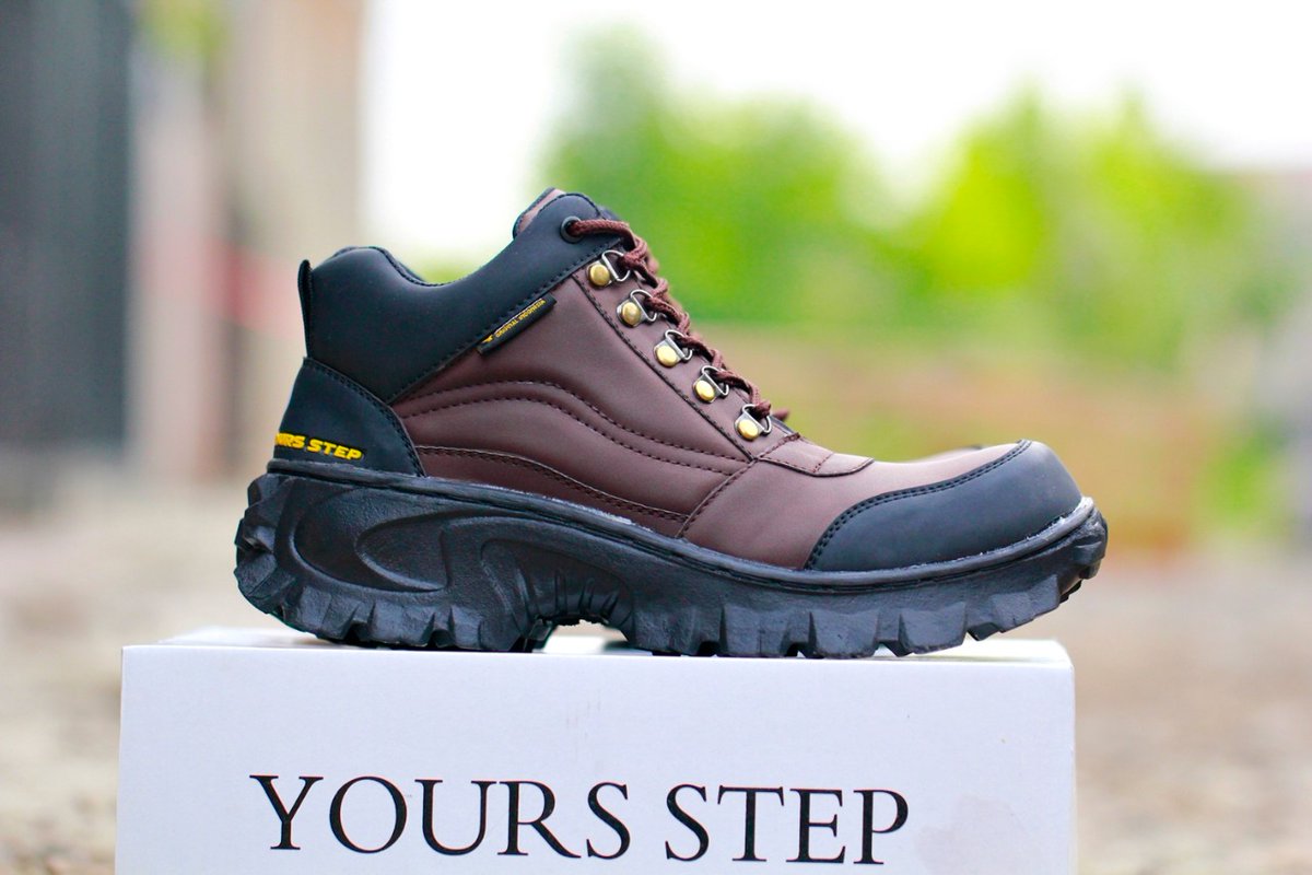Rizkymugii1's tweet photo. Selamat pagiiii.. masbro..pakbro..kangbro.. 
Diorder kuy  YOURSTEP TRX 1 .
SZ 39-43. BAHAN KULIT SINTETTIS.
SAFETY SHOES. Plat besi bagian depan.
Order dm/ wa
https://t.co/keN3WhQhD4

Salam #pewirausahapemula 
@AsoppsiOfficial 
@macan_uTara 
@SatpolPP_DKI 
@satpolppsby https://t.co/M0h9fnyHzW