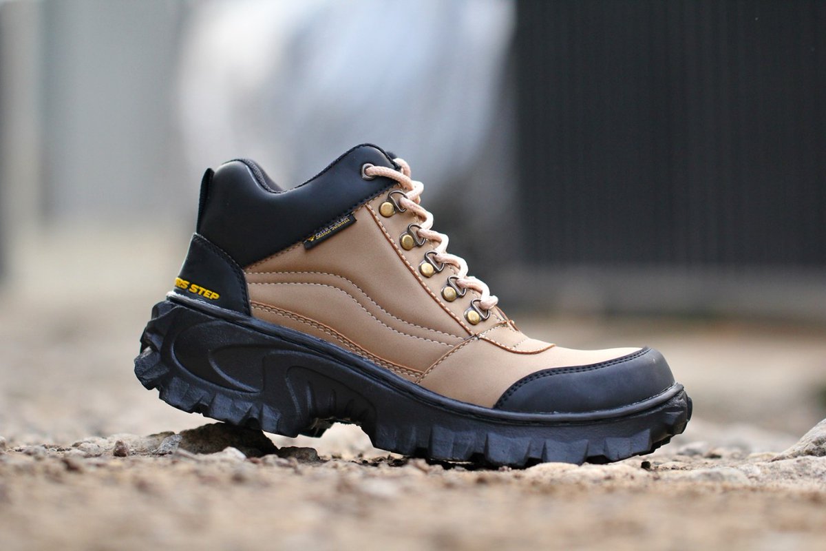 Rizkymugii1's tweet photo. Selamat pagiiii.. masbro..pakbro..kangbro.. 
Diorder kuy  YOURSTEP TRX 1 .
SZ 39-43. BAHAN KULIT SINTETTIS.
SAFETY SHOES. Plat besi bagian depan.
Order dm/ wa
https://t.co/keN3WhQhD4

Salam #pewirausahapemula 
@AsoppsiOfficial 
@macan_uTara 
@SatpolPP_DKI 
@satpolppsby https://t.co/M0h9fnyHzW