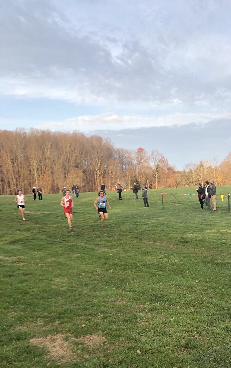 LcmrTrack's tweet photo. Zeb Hinker finishes strong at the Holmdel invitational. #GoTigers  ⁦@CMCSports⁩ ⁦@Lcmr_student⁩ ⁦@lowercapemay⁩ https://t.co/I9LbFJv67M