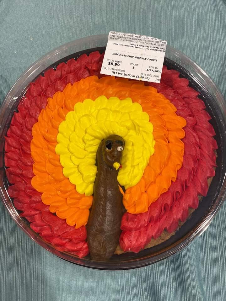 karenDbrooks27's tweet photo. Publix bakers must have been inspired by Taco Bell. 

This poop is on fire!!!  

(Yes. This is in a Tally Publix. Bless their hearts). https://t.co/nSZXnThKKs