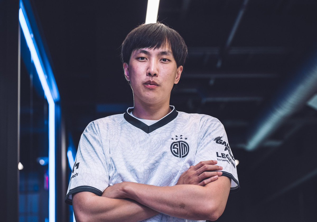 TSM's tweet photo. There are few, if any players, like Doublelift. His journey and growth as a player and a human being over the past decade is one TSM has been honored to be a part of.

Thank you for everything @TSMDoublelift. https://t.co/UQZqebwu2q