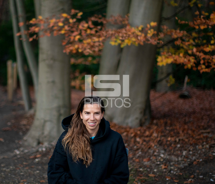 TobinHeath17Arg's tweet photo. Al parecer hoy @TobinHeath dio una entrevista para US Soccer.🎙 ¡Esperemos poder verla pronto! 

#USWNT🇺🇸 #NovemberCamp https://t.co/aN0D8Ps3kB
