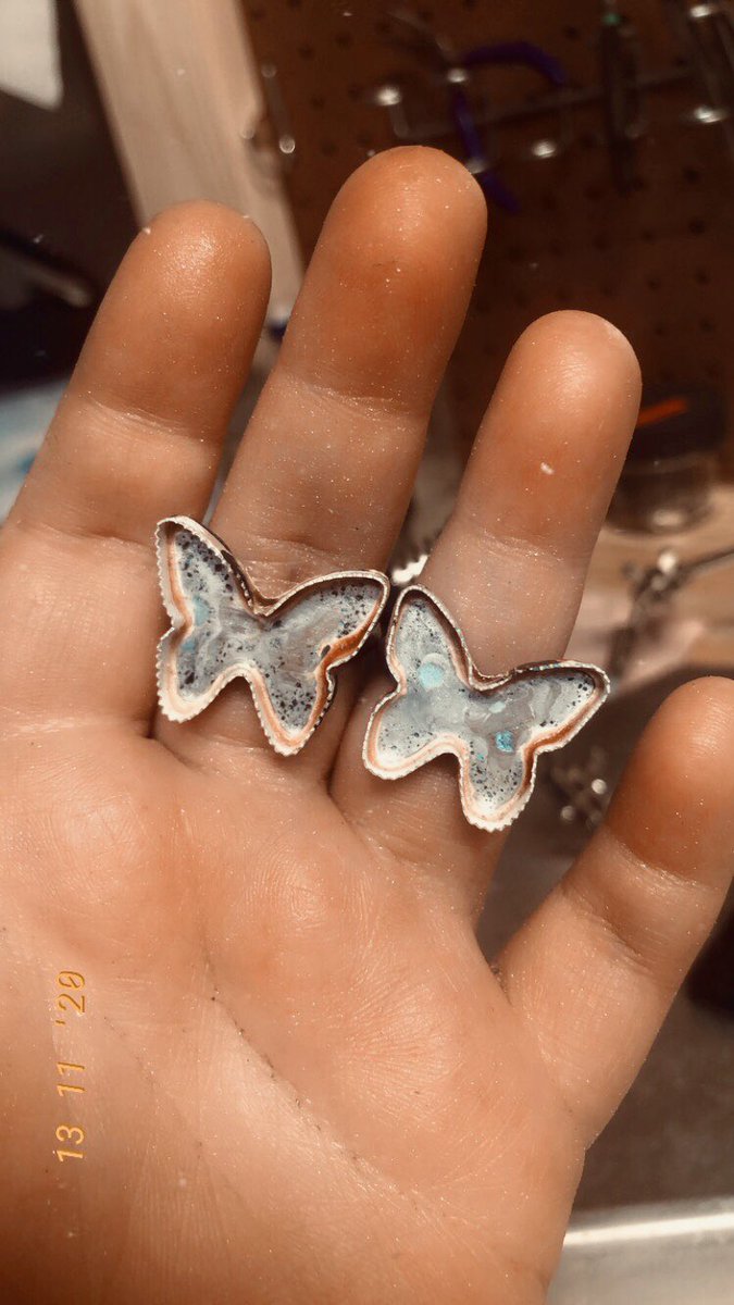 moth_metalworks's tweet photo. A little custom order before and after🦋 https://t.co/VqE6WQJz5F