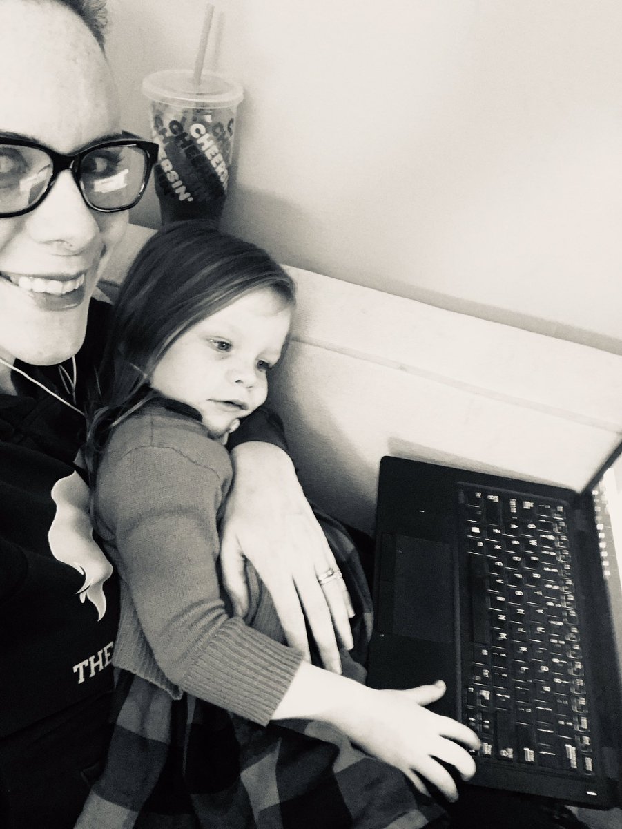 PrincipalONeal's tweet photo. My little: mommy...let me climb up so I can help you. โฅ๏ธ
#DoctorateProjectFun #MyEditor #MomsAsPrincipals @ilprincipals @IllinoisASA #lifelonglearning @UofStFrancis @MrsKerrY115 https://t.co/wRlssP2ZHV