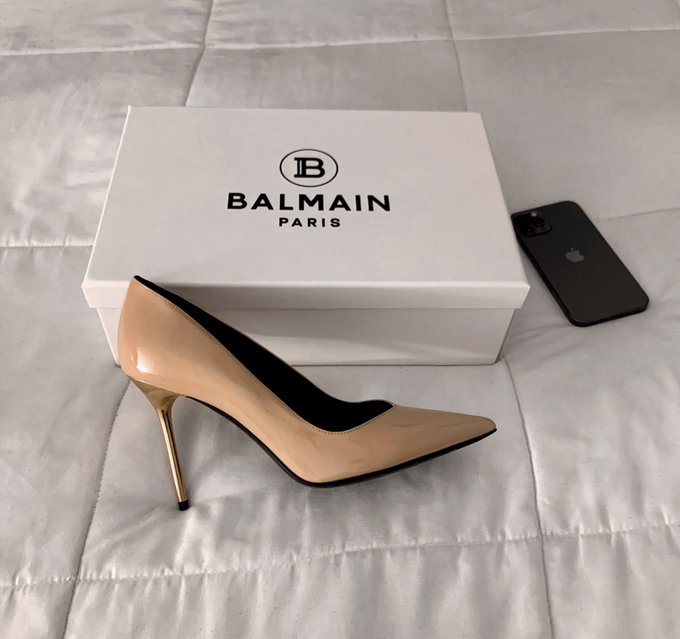A relationship should be 50/50  He buys me designer shoes and I wear them https://t.co/C0hL4eKkxD