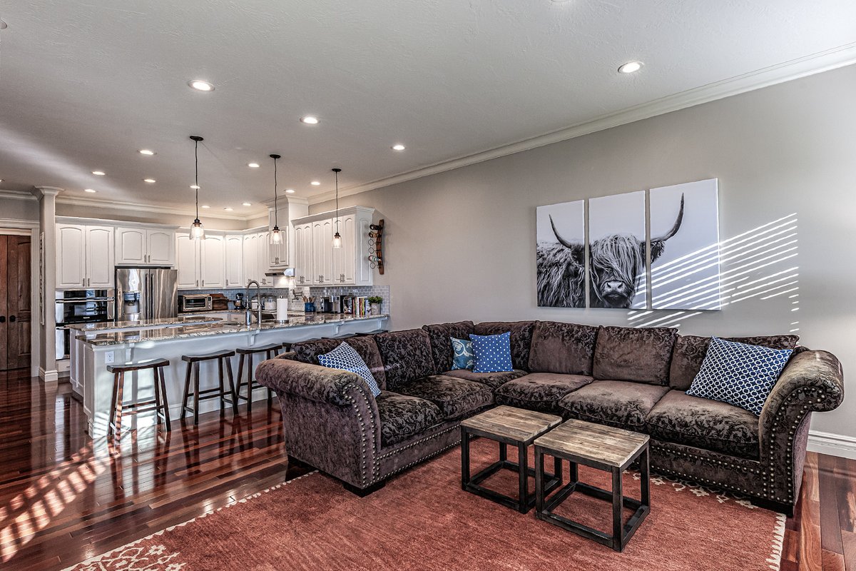 TetzHomes's tweet photo. NEW PREMIER LISTING!

727 Blalock Dr, Walla Walla, WA 99362
$800,000  MLS#: 1690835 

Caliber &amp; Comfort - Quality finishes with solid mahogany doors, solid cherry &amp; tile floors, granite countertops, custom tile &amp; gourmet appliances.
View full listing at https://t.co/FfR1PB5EGm https://t.co/fs5B59j5Ls