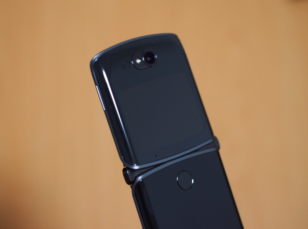 Jak fotí nástupce legendy Motorola Razr 5G? https://t.co/vNfC0zJqMq https://t.co/ngQUYP0kYa