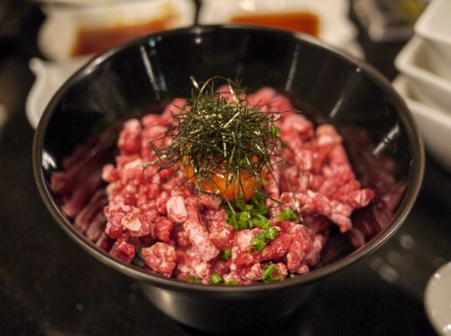 katogyu's tweet photo. 西麻布焼肉屋ステーキあつしです！
こちらの店舗は、個室、半個室が充実してるお店です！是非ご利用ください。
焼肉と鉄板焼き選べるスタイル

#yakinikuatsushi #katogyu3383 #katogyu https://t.co/KxVkiT8ttO