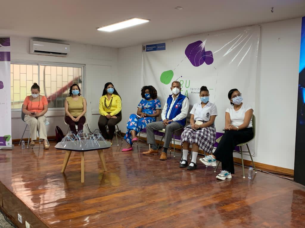MincienciasCo's tweet photo. Nuestra Ruta Territorial llegó a Buenaventura (Valle del Cauca) y las mujeres fueron las protagonistas.

Iniciamos con el evento inspiracional +Mujer+Ciencia+Equidad con el que buscamos brindar herramientas a las mujeres científicas de la región.

#MincienciasEnRegión https://t.co/M719Lc2EAM
