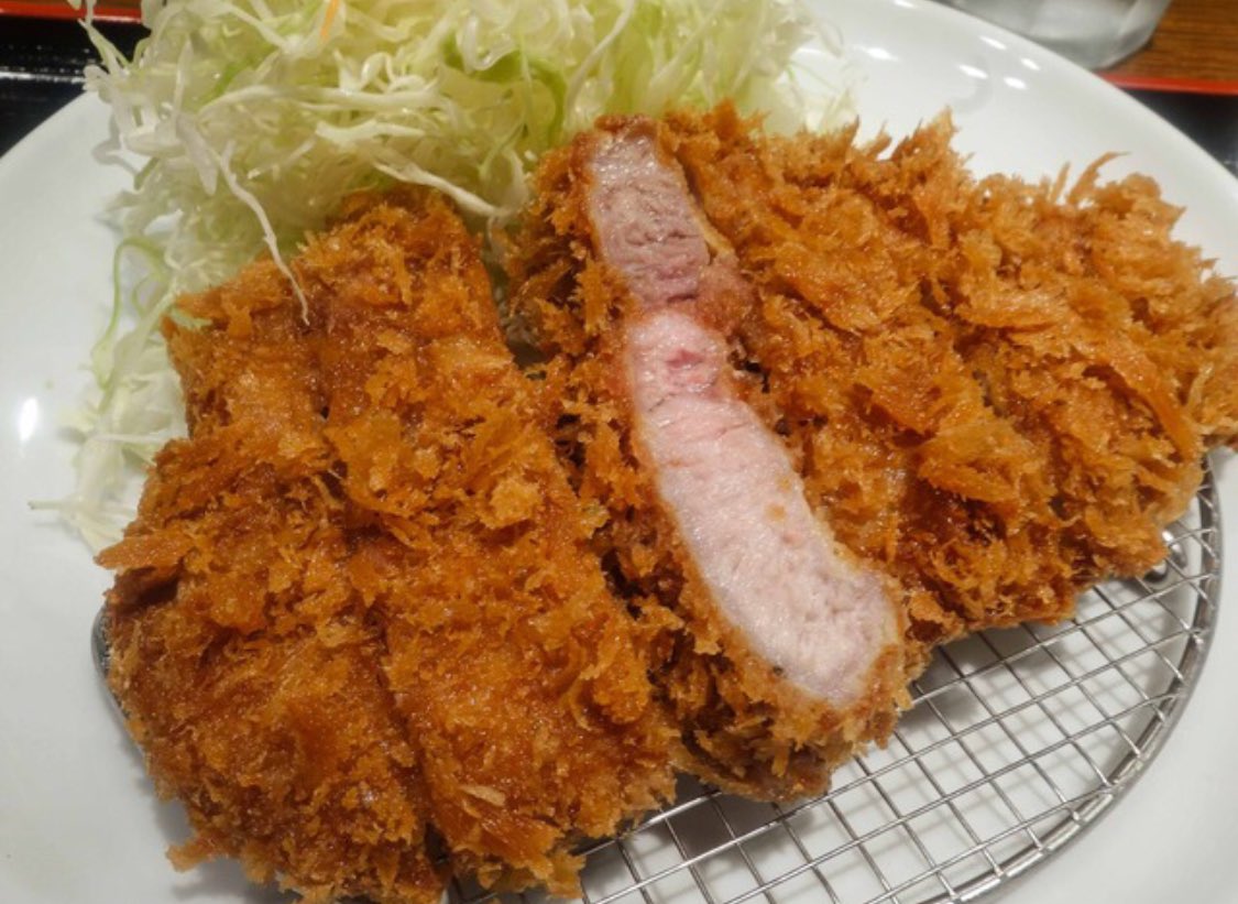 katogyu's tweet photo. 加藤牛肉店シブツウです！
今週最後ランチ営業始まります🐽
山形豚のトンカツ、ビーフカレー、カツカレー、生姜焼き、ステーキランチ、一休限定ランチお待ちしてます！

カウター席、個室ございます！
#yakinikuatsushi #katogyu3383 #katogyu https://t.co/gFWXGEthnt
