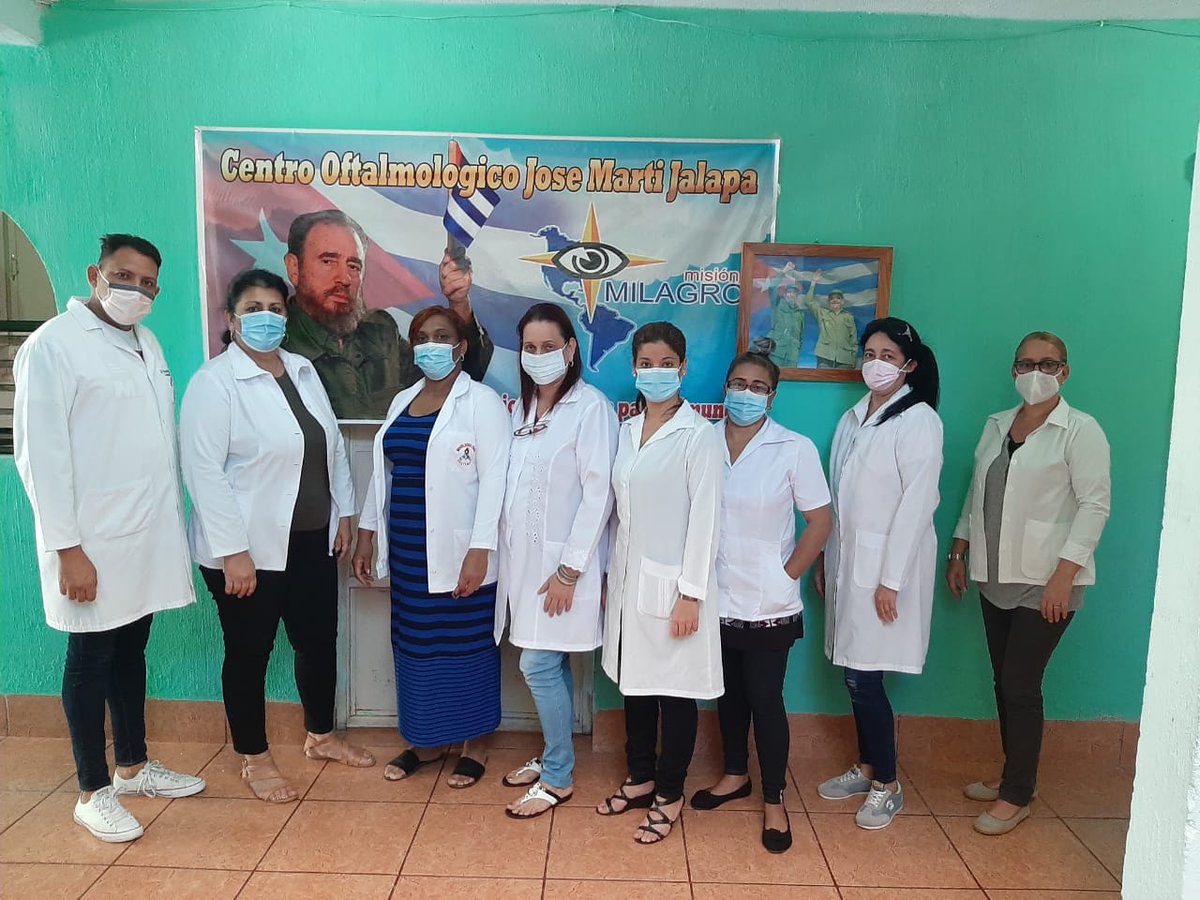 bmc_om's tweet photo. La BMC del Hospital oftalmológico José Martí rinde tributo a nuestro Eterno Comandante en jefe. Los agradecidos te acompañan.
#SomosContinuidad 
#SomosCuba 
#FidelPorSiempre https://t.co/JdHSiLfgsC