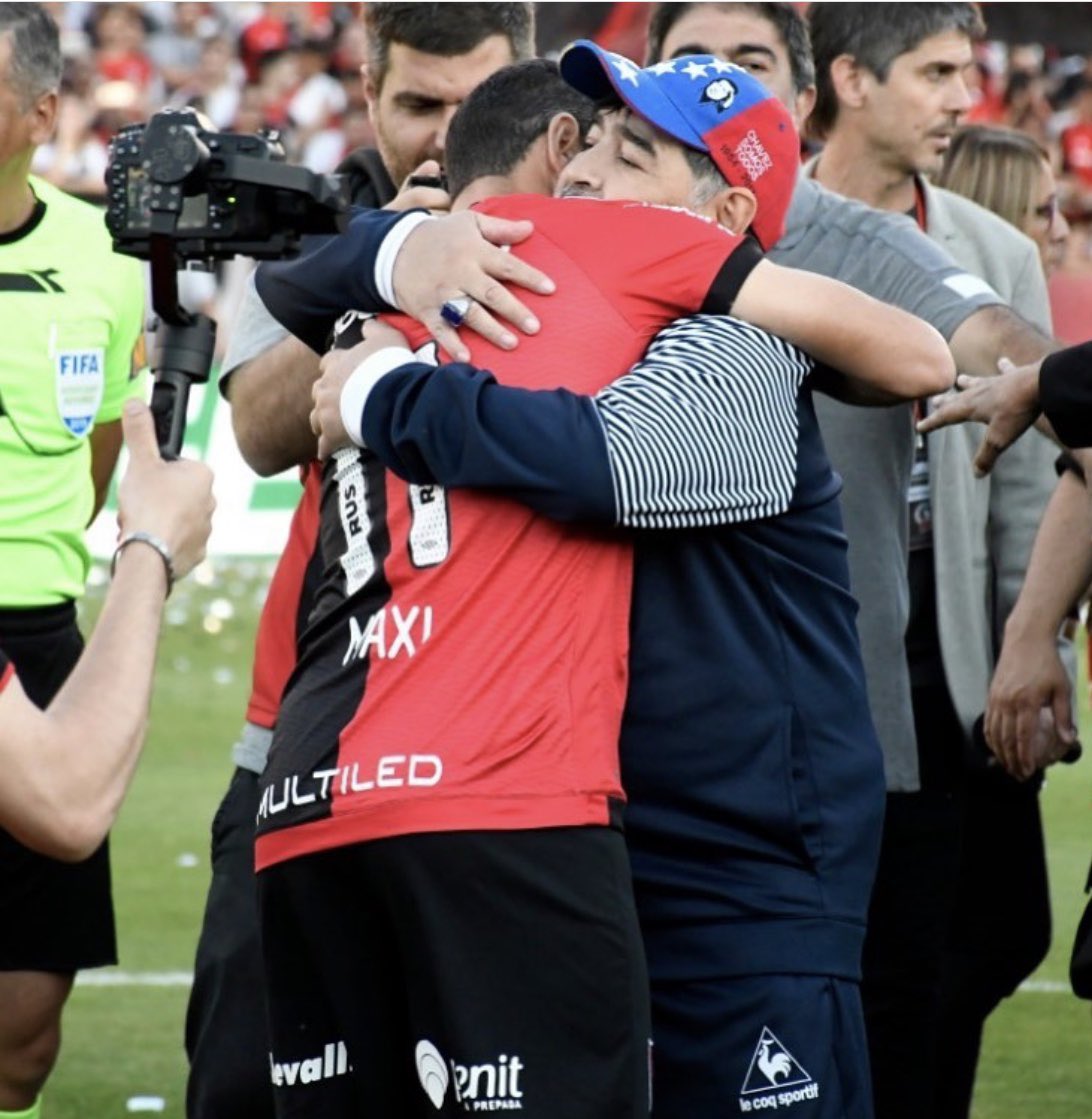 MR11ok's tweet photo. Gracias por todo ídolo! Te vamos a extrañar DIEGO https://t.co/eUakKA4Ska