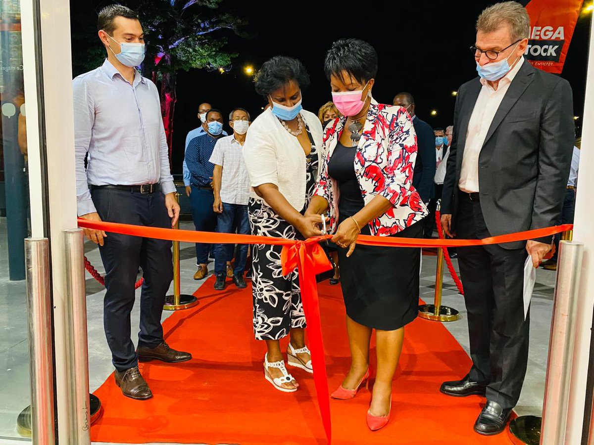 AMGuyane's tweet photo. #ActualitéAMG 

Ce mercredi soir a eu lieu l’inauguration du magasin : « Méga Stock Cayenne »

En présence de Madame Sandra TROCHIMARA Maire de Cayenne et 3ème Vice-présidente de l’Association des Maires Guyane. https://t.co/zcdc4bLlpZ