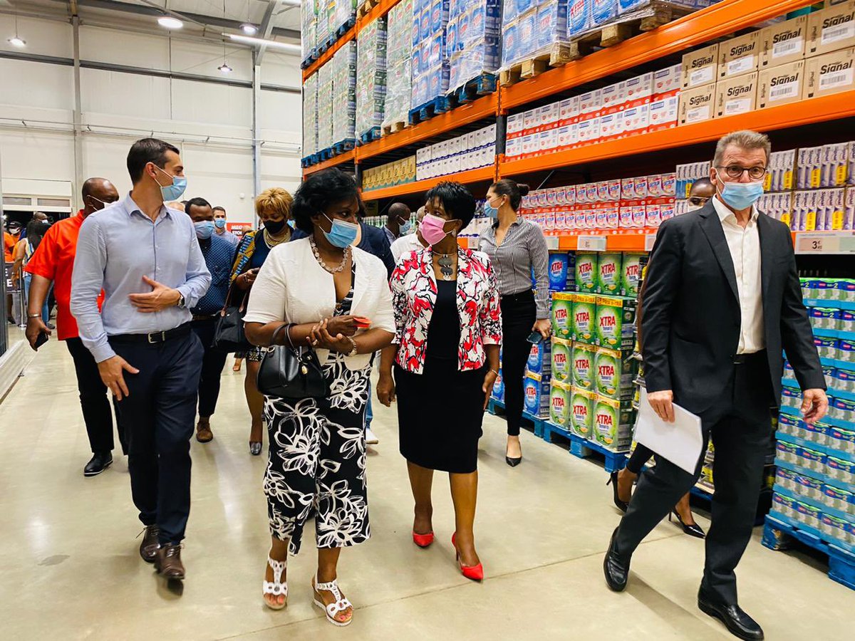 AMGuyane's tweet photo. #ActualitéAMG 

Ce mercredi soir a eu lieu l’inauguration du magasin : « Méga Stock Cayenne »

En présence de Madame Sandra TROCHIMARA Maire de Cayenne et 3ème Vice-présidente de l’Association des Maires Guyane. https://t.co/zcdc4bLlpZ