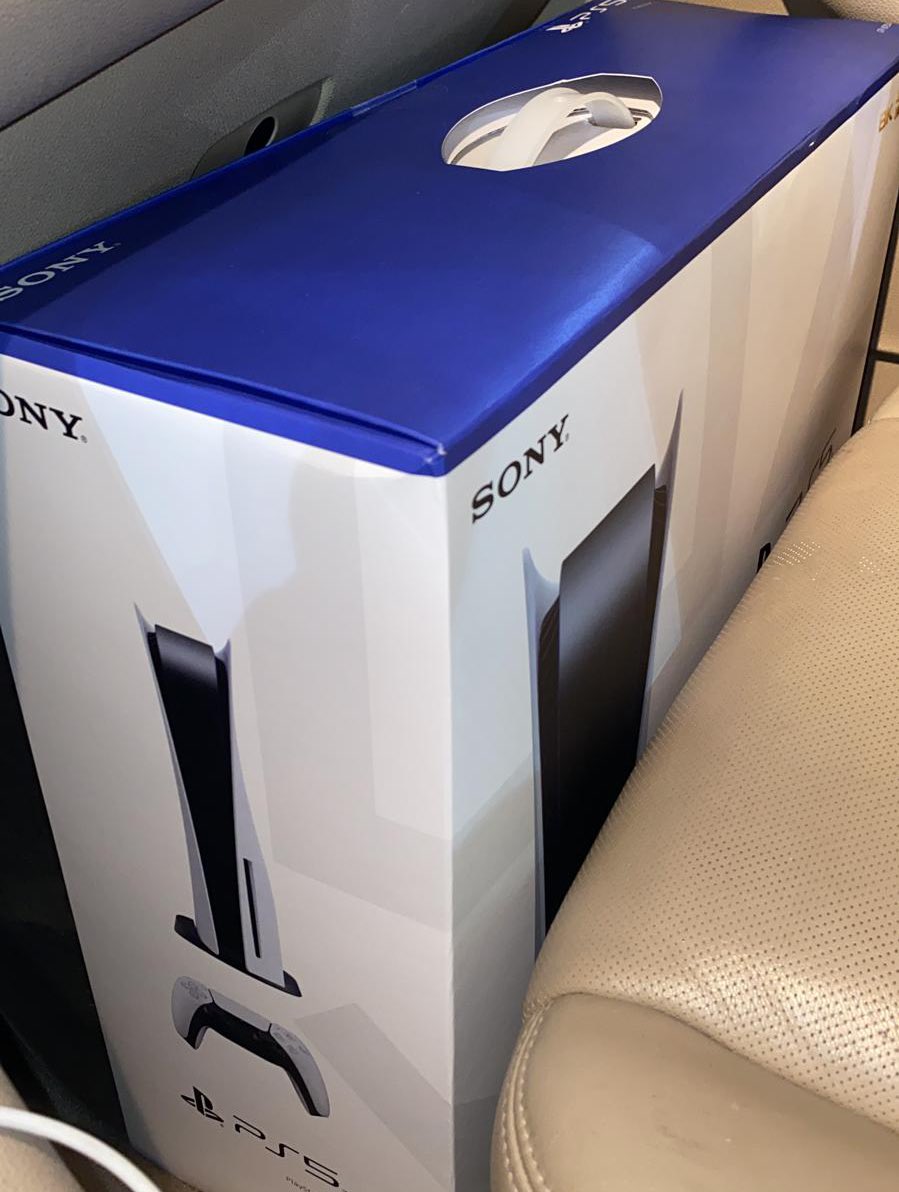 #PS5  secured. BB pick up. Thanks <a href="/linuswilson/">Linus Wilson</a> <a href="/jakerandall/"></a> you guys made my dreams come true. Literally. #securedthebag