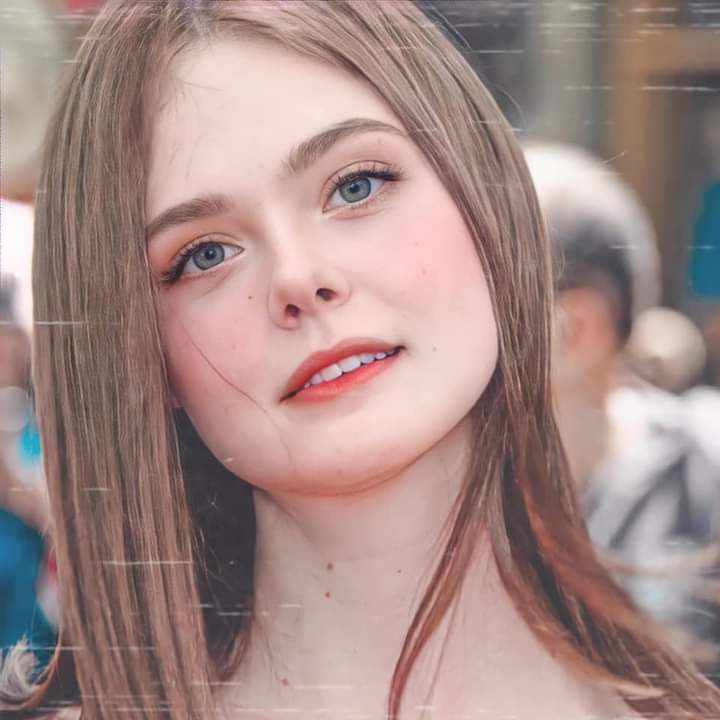 LilMahmoud4's tweet photo. I know we all love Elle with her blonde hair but she as brunette is on another level.✨ https://t.co/onmPFSxPEK