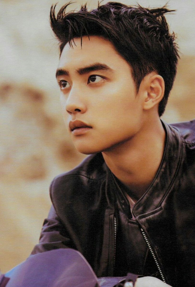 𝐦𝐨𝐫𝐢𝐜𝐡𝐚𝐧 やっと謎が解けた 写真撮る人は分かると思うんですが ギョンスの目の光の入り方がすごく不思議で 何故こうなるんだろうと思っていたら 円錐角膜 角膜が前に出てる だから コンタクトレンズがつけられない らしい 言われてみれば確か