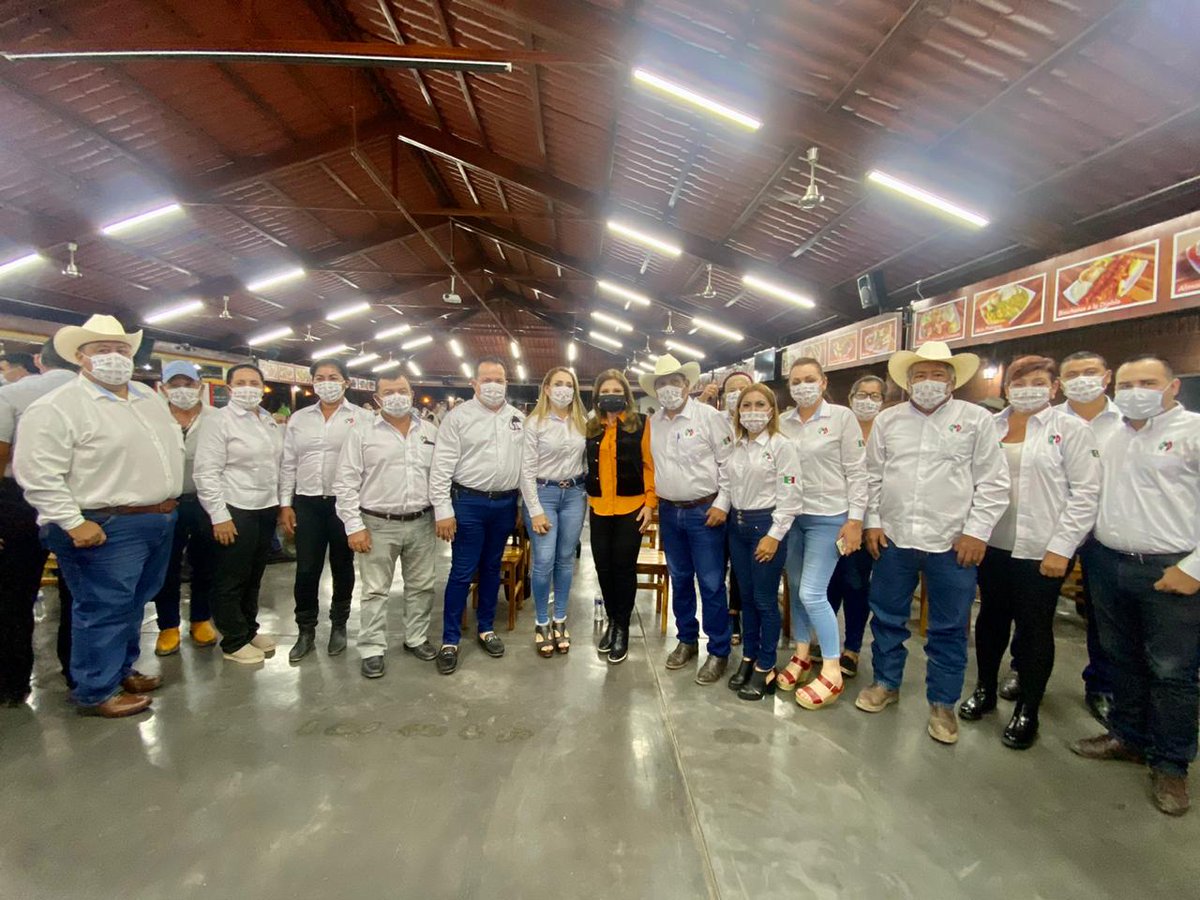 CNOP_SIN's tweet photo. La familia #CNOPSinaloa🇲🇽💚 le da la más afectuosa bienvenida a la Estructura Municipal de #CNOPSANIGNACIO quienes el día el hoy tomaron protesta formando parte de este gran equipo. Felicitaciones dirigente Ramon Ontivero por el gran trabajo.
¡Enhorabuena! ✨
#SOMOSCNOP https://t.co/CzWP4Loj5e