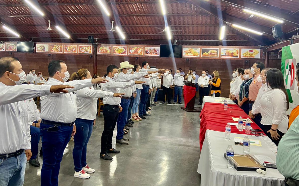 CNOP_SIN's tweet photo. La familia #CNOPSinaloa🇲🇽💚 le da la más afectuosa bienvenida a la Estructura Municipal de #CNOPSANIGNACIO quienes el día el hoy tomaron protesta formando parte de este gran equipo. Felicitaciones dirigente Ramon Ontivero por el gran trabajo.
¡Enhorabuena! ✨
#SOMOSCNOP https://t.co/CzWP4Loj5e