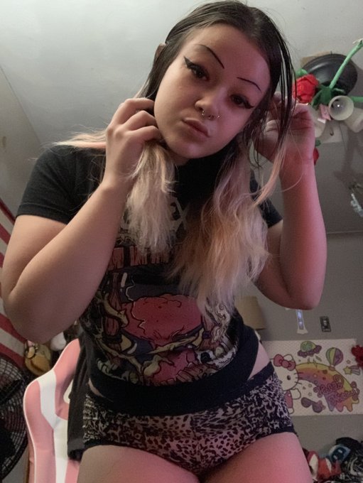 Hi(x https://t.co/PBhIWPDMiq<a href="/tag/tinysatan"class="tags"><span>#tinysatan</span></a>