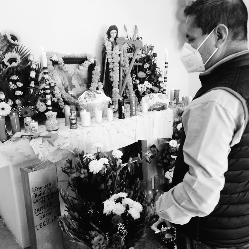 Hoy es un día triste para todas esas personas que cómo él anhelaban un cambio para Chilapa, que cómo él trabajan día a día para salir adelante, con sueños, metas e ilusiones de poder ver un Chilapa con mejores oportunidades.

Que descanse en paz,
Antonio Hernández Godínez.