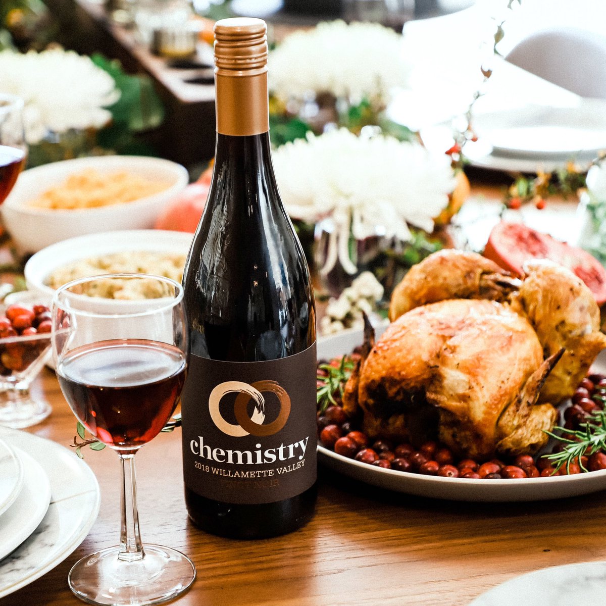 ChemistryWine's tweet photo. Eat, drink and be thankful 🧡 Wishing you a healthy and happy Thanksgiving 🍁#oregonwine #Thanksgiving #gratitude #winelover https://t.co/0Mds51blDQ