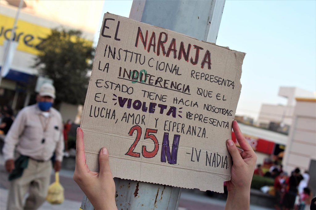 ReynosaFem's tweet photo. Si tenemos que regresar mil veces lo haremos, si debemos ser criminalizadas por exigir justicia lo aceptaremos, somos muchas, más de las que estamos aquí, y más de las que pueden imaginarse, ¡porque si tocan a una, respondemos todas! https://t.co/S9iQcWDxRz