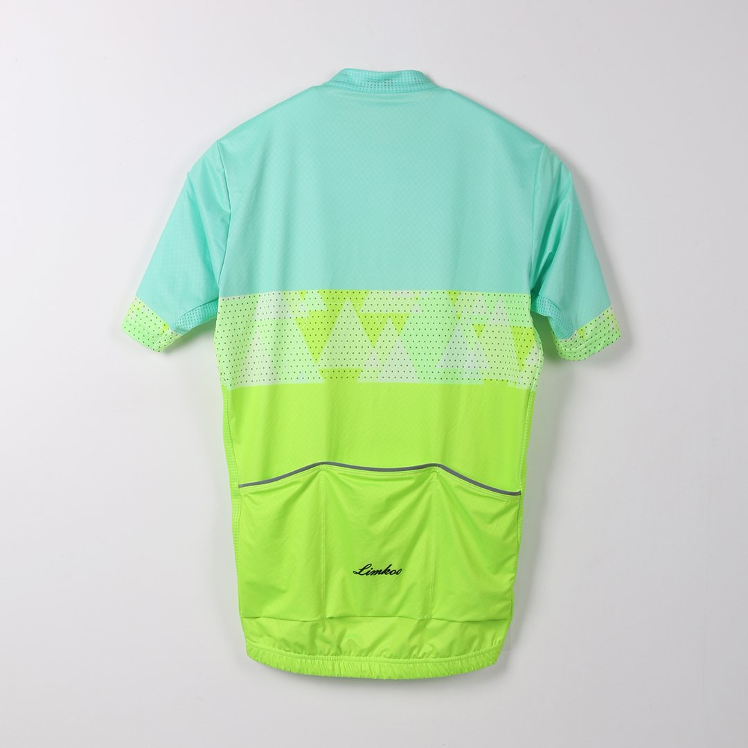 limkooapparel's tweet photo. NEW ITALIAN FABRIC FOR CYCLING JERSEY!
#cycling #cyclingbib #cyclingbibshorts #cyclingshorts #cyclingwear #cyclingclothing #cyclingapparel #cyclingkit #cyclingtips #cyclinglife #cyclinggirl #cyclingpics #cyclingphotos #cyclingshots #cyclingteam #cyclingclub #newkitday #kitgrid https://t.co/E9h44QvkrI