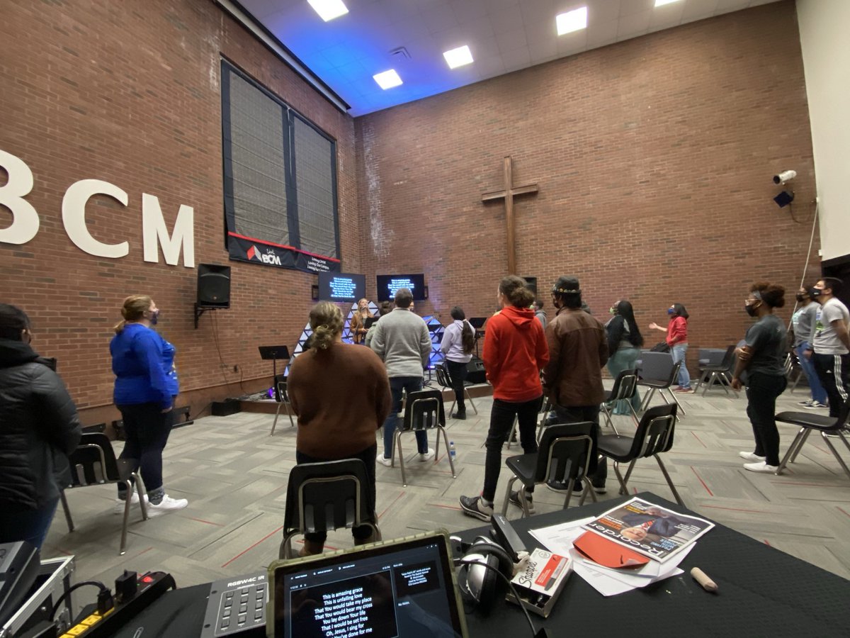 UofLBCM's tweet photo. Thankful for worship...we learned a new song by @codycarnes โNothing Elseโ...#besafe #prepareforfinals https://t.co/xPdsOO9GDQ