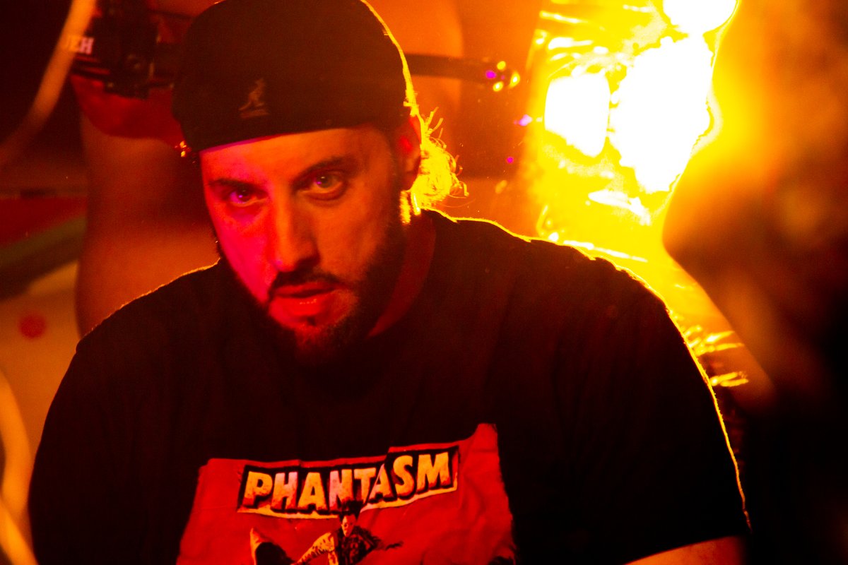 RAtheRuggedMan's tweet photo. On set photos of My latest video E.K.N.Y. 
featuring @INSpectahDECKWU and @TIMBOKING1 
Shirt: Phantasm (@DonCoscarelli)

#WUTANG
Watch Video here:
https://t.co/BbEfiKE204 https://t.co/Sjasxr1Ltx