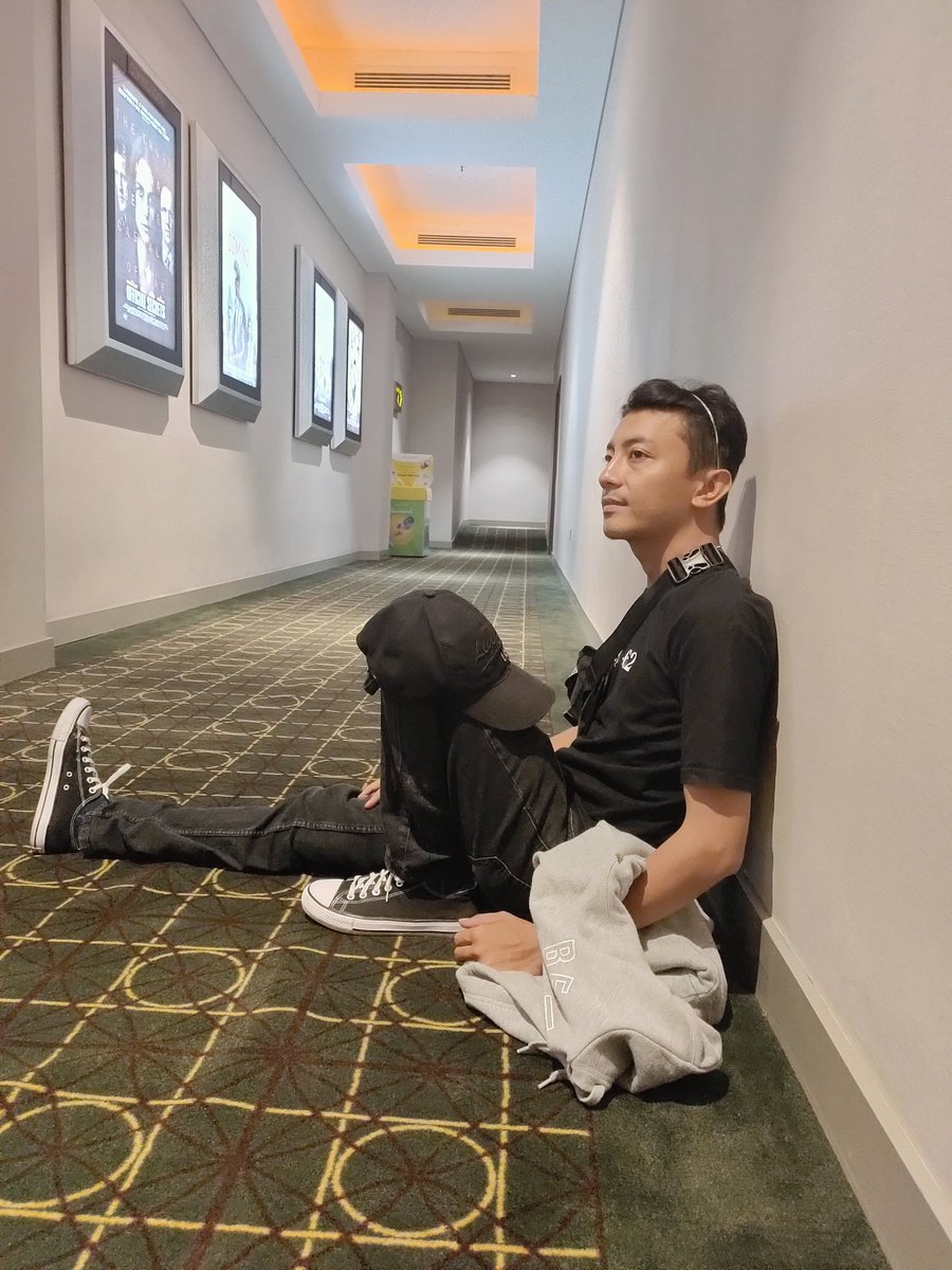Danddi7's tweet photo. Hidup jangan kalian bikin ribet ya 
.berbahagialah dengan apa yg kau punya sekarang https://t.co/TnhEweFsW6