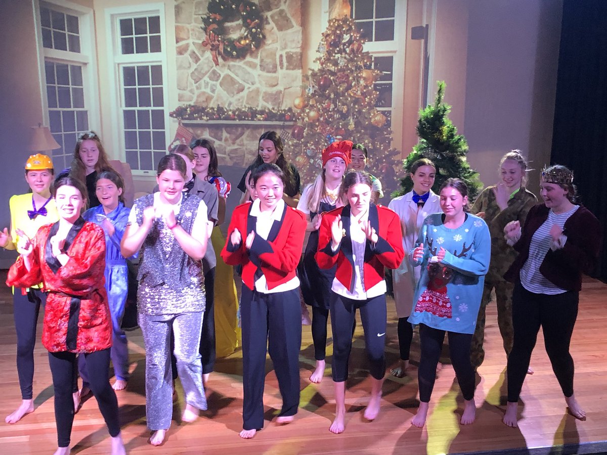 Congratulations 9 Drama C. A fantastic pantomime performance of Snow White and the Other 7 Dwarves. Our Year 1 friends loved it!