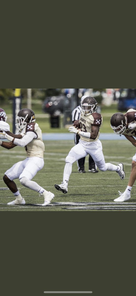 Thankful to receive a scholarship offer to play for the University of St.Francis! Thank you to <a href="/JcurryJoe/">Joe Curry</a> &amp; <a href="/USFSaintsFB/">Fighting Saints Football</a> for this opportunity 🟤🟡