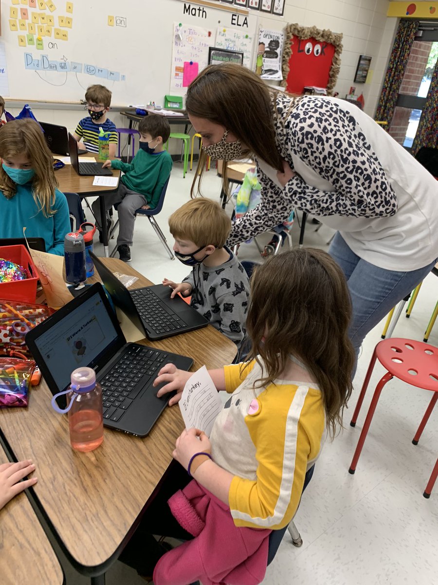 SusanFennell14's tweet photo. Thanks for a great technology/collaboration with Mrs. Dondi Mock #rhpsisthebest https://t.co/5MKh9LtS9j