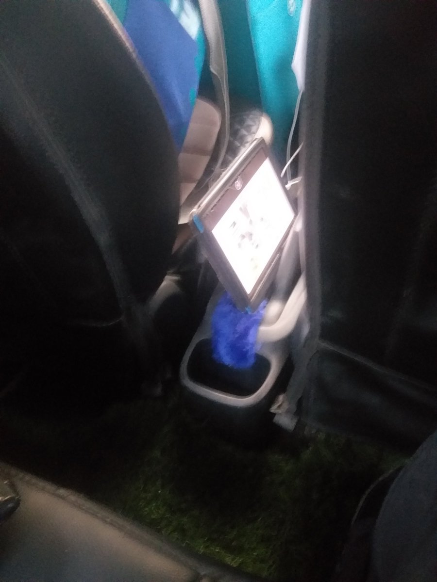 kittu69's tweet photo. @Ola_Delhi Staus of Ola play cabs. Entertainment gadget with driver. What a pity!! https://t.co/SS3Mu2sngV