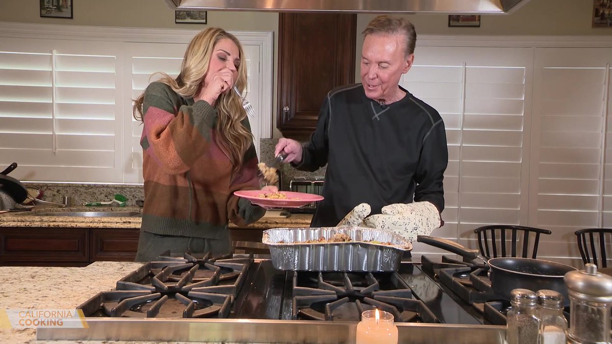 KTLA's tweet photo. In this Thanksgiving-themed #CaliforniaCooking episode ๐ฆ, @FrankBuckleyTV and his wife make Yorkshire pudding, @MarkKriski shares his sausage sage stuffing recipe and @SamOnTV introduces @jessicaktla to The Apple Pan ๐ฅง. Watch live: https://t.co/c47Dcb2MUK https://t.co/E4yjB6WaIj