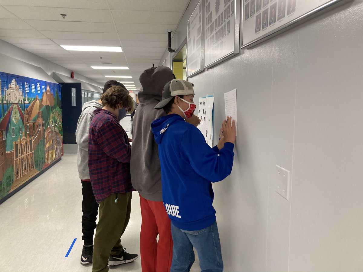 Junior cohort Nsyilxcən language students working on a scavenger hunt this morning. #SESSProud #SD53