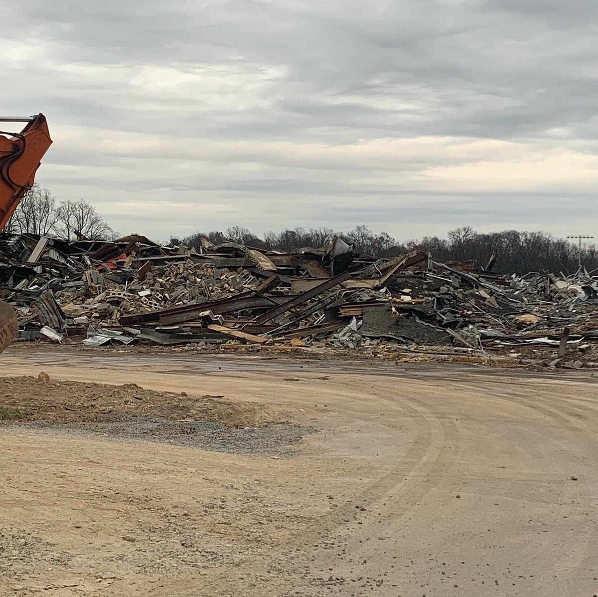 THENEWSVHS's tweet photo. The old building is down. Time to move forward, cannot wait for our students to experience SVHS 2.0 https://t.co/xiuNTULSbZ