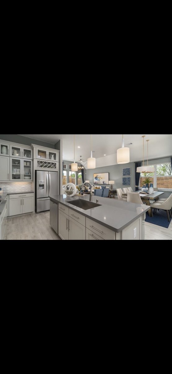 CherylWRealty's tweet photo. Imagine Hosting ThanksGiving In This Space! 
 #homefortheholidays #texashomes #houstontx #realestate #houstonrealestate https://t.co/ZEViRzL7hr