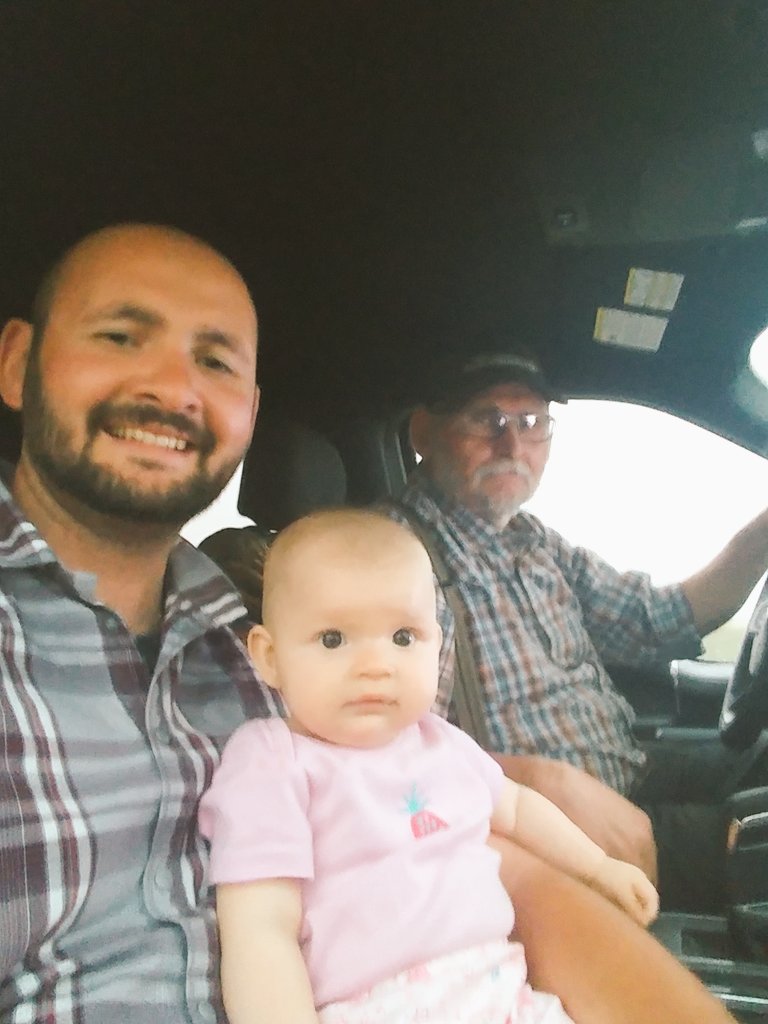 Lucas_Hofer_'s tweet photo. This guy is probably the must determined farmer I know. Always giving it all he's got. Out works younger guys. Has no quit. Is old school. But always finds time for the grand kids. @PaulEdHofer is a #HardcoreFarmer @BASFAgSolutions I'm a #HardcoreFarmer #ContestEntry https://t.co/aLbBnzgor4