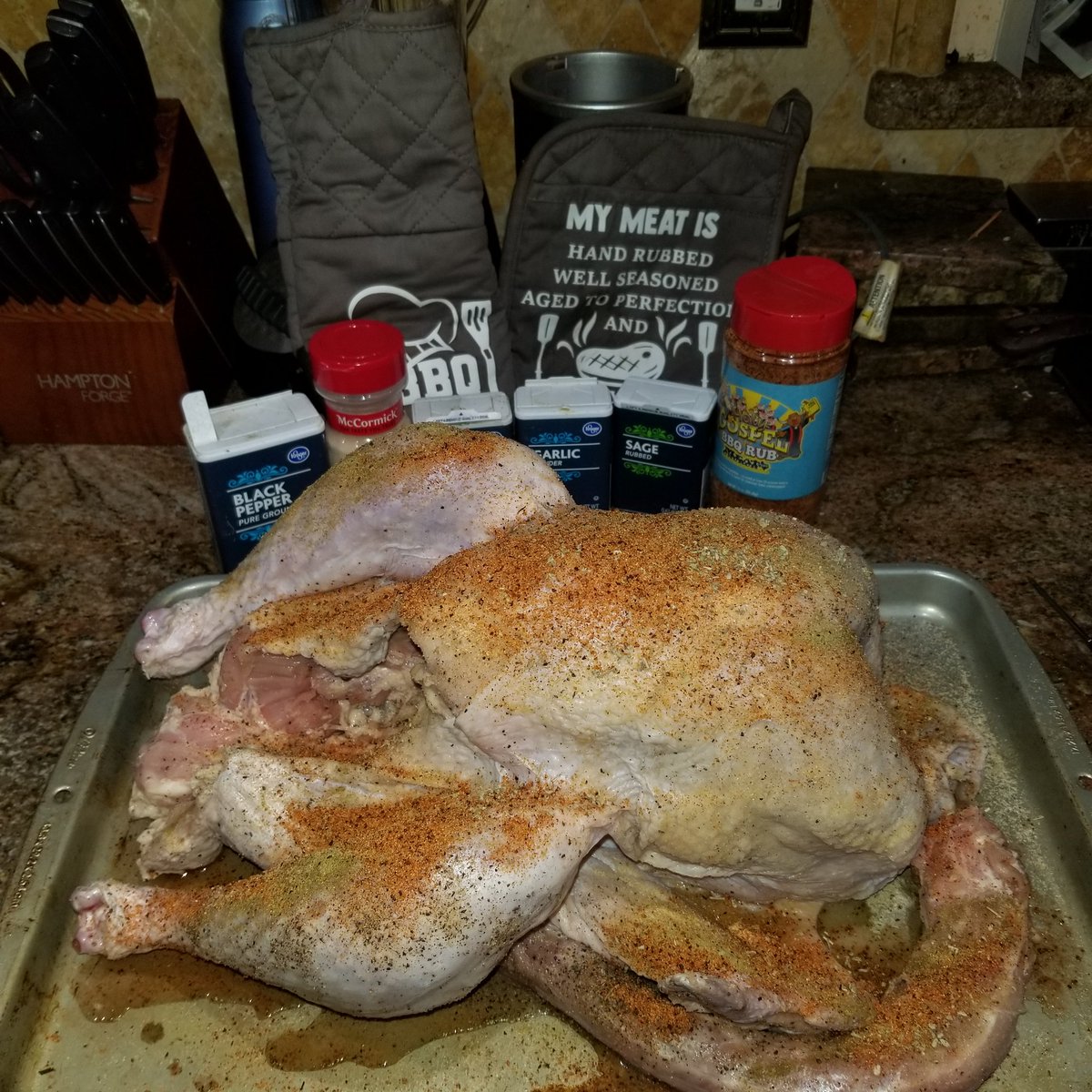 SuttlesView's tweet photo. #TurkeyPardon #NotHereBuddy #TurkeyPrep https://t.co/bUEpJ9V6en