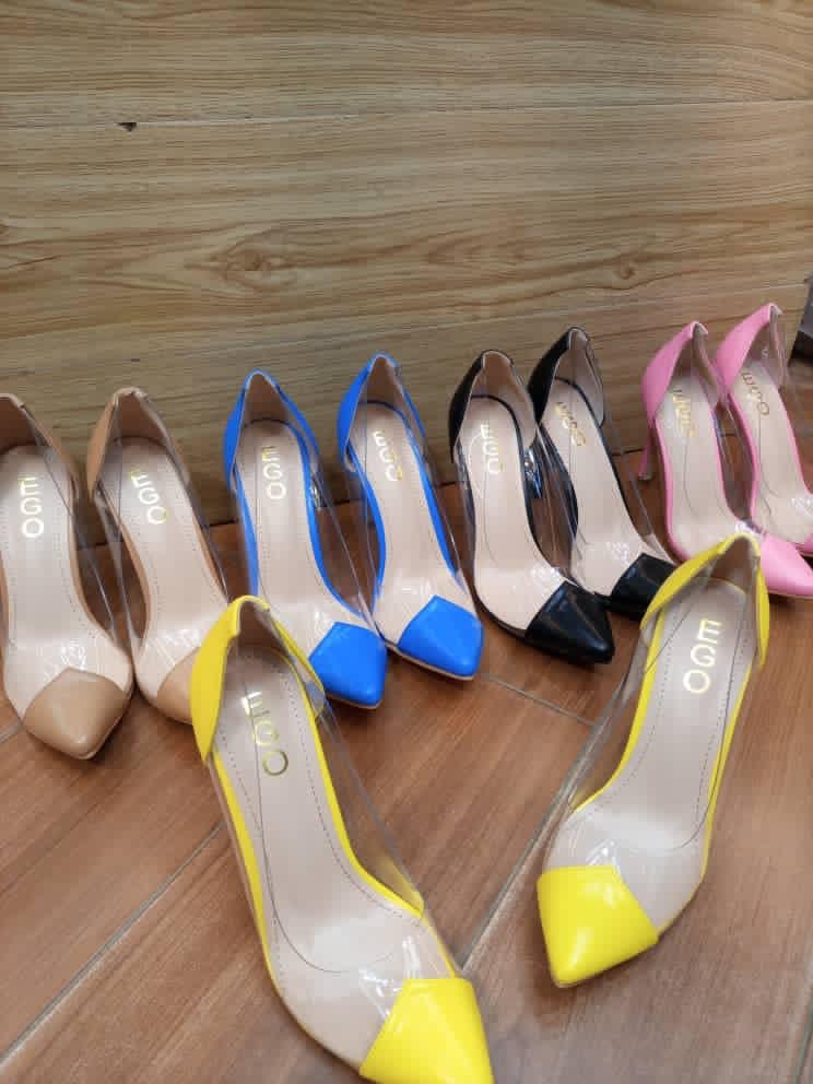 Feets70629027's tweet photo. Il ne faut que des talons confortable et class pour être alaise au bureau.😉😉
Ladies where are you????!!😍😍😍😍 https://t.co/UuV35ujkFv