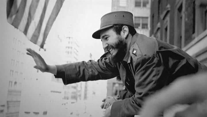 hscondal's tweet photo. "Devrim gül bahçesi değildir. 
 Devrim geçmiş ve gelecek arasındaki mücadeledir."

#FidelCastro https://t.co/5hqmMFLyt9
