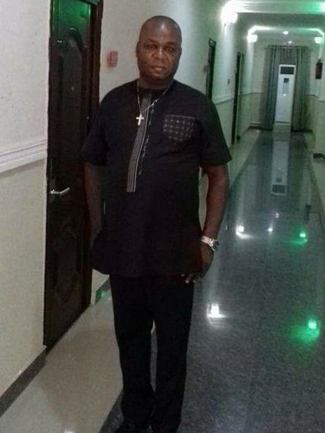 Nsukka_okpa's tweet photo. Do not ignore this Abeg!
This werey has been disguising and has been in Anambra state all this while. CSP James Nwafor is Walking freely in around Akwa.
He was seen yesterday returning to the Awkuzu SARS unit after refusing to show up at the #EndSARS panel. 
Retweet! https://t.co/VnQH74sG8Y