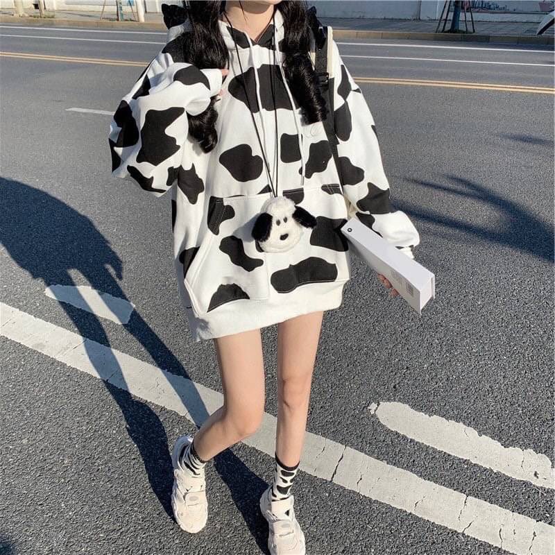 prebyQINAI's tweet photo. 🐮สเวตเตอร์ลายวัว

💰Price 250 บาท

#สายแขนยาว  #เสื้อผ้า #เสื้อผ้าแฟชั่น #เสื้อสายฝอ #เสื้อใส่เที่��ว #เสื้อสเวตเตอร์ #เสื้อกันหนาว https://t.co/4mnTCnBlIC
